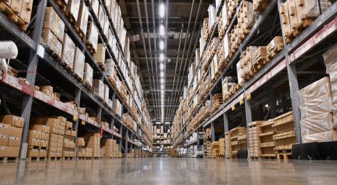 Lagerlogistik Benchmarking und Lageroptimierung
